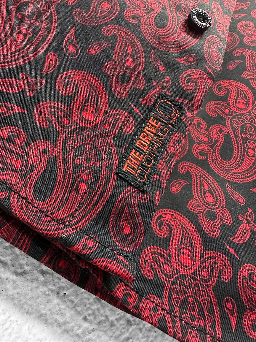 ESSENTIAL BLACK RED PAISLEY BUTTON UP