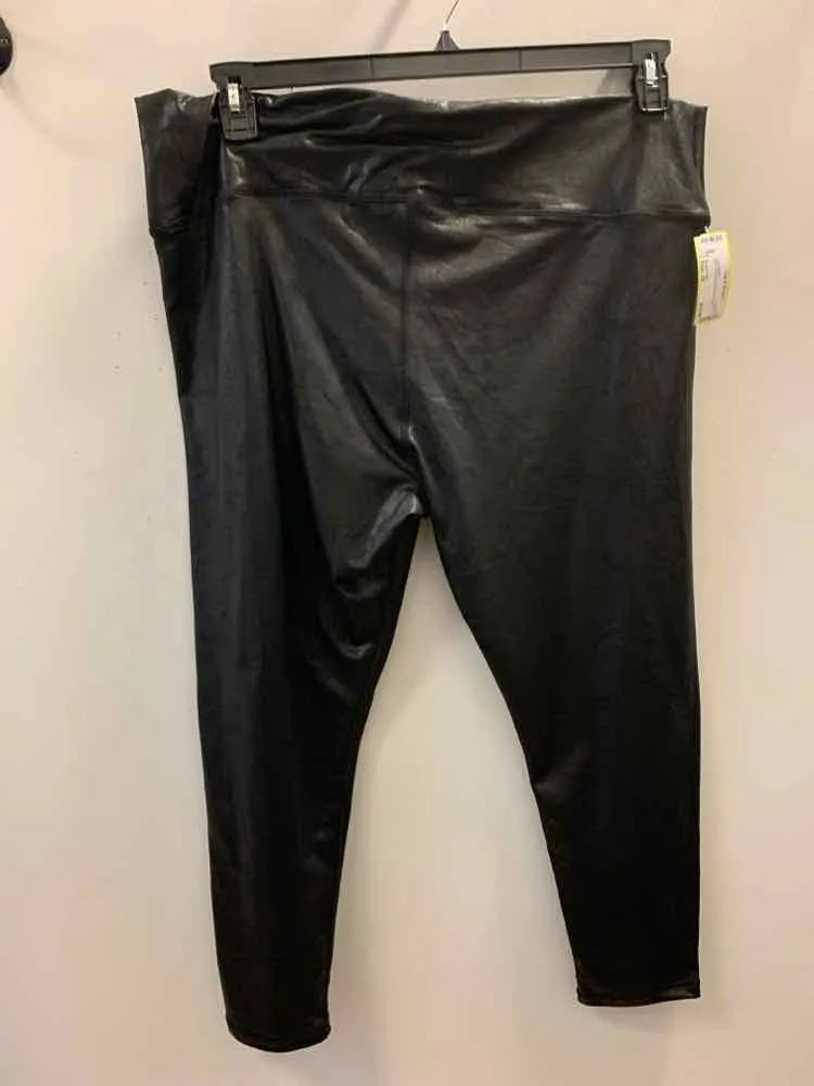 NWT Size 2X BLACK TAPE PLUS SIZES BLACK SHADES LEGGINGS